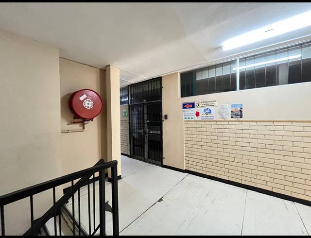 2,500M² BUSINESS CENTRE FOR SALE IN GANDHINAGAR